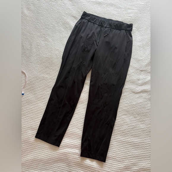 lululemon athletica Pants - Lululemon Womens Black On The Fly Pant - size 6